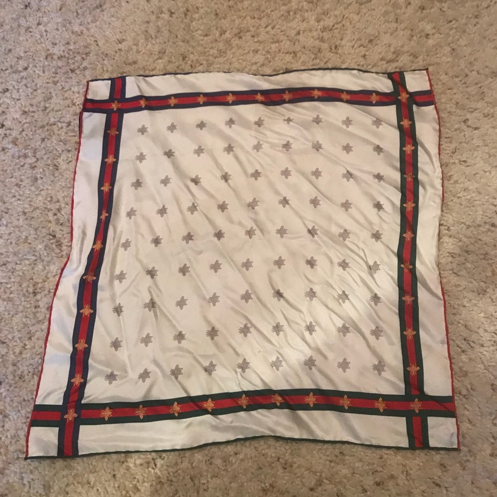 Gucci scarf